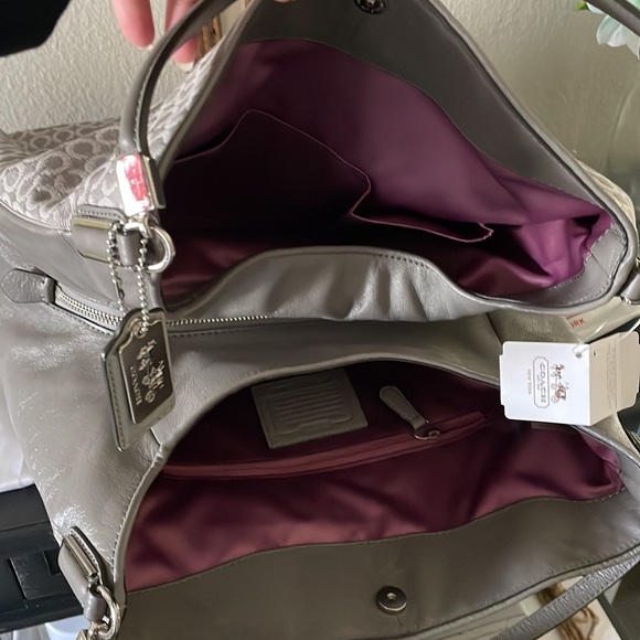 (MT113) NWT COACH Op Art Needlepoint Hobo Carryall Shoulder Bag - Picture 4 of 7